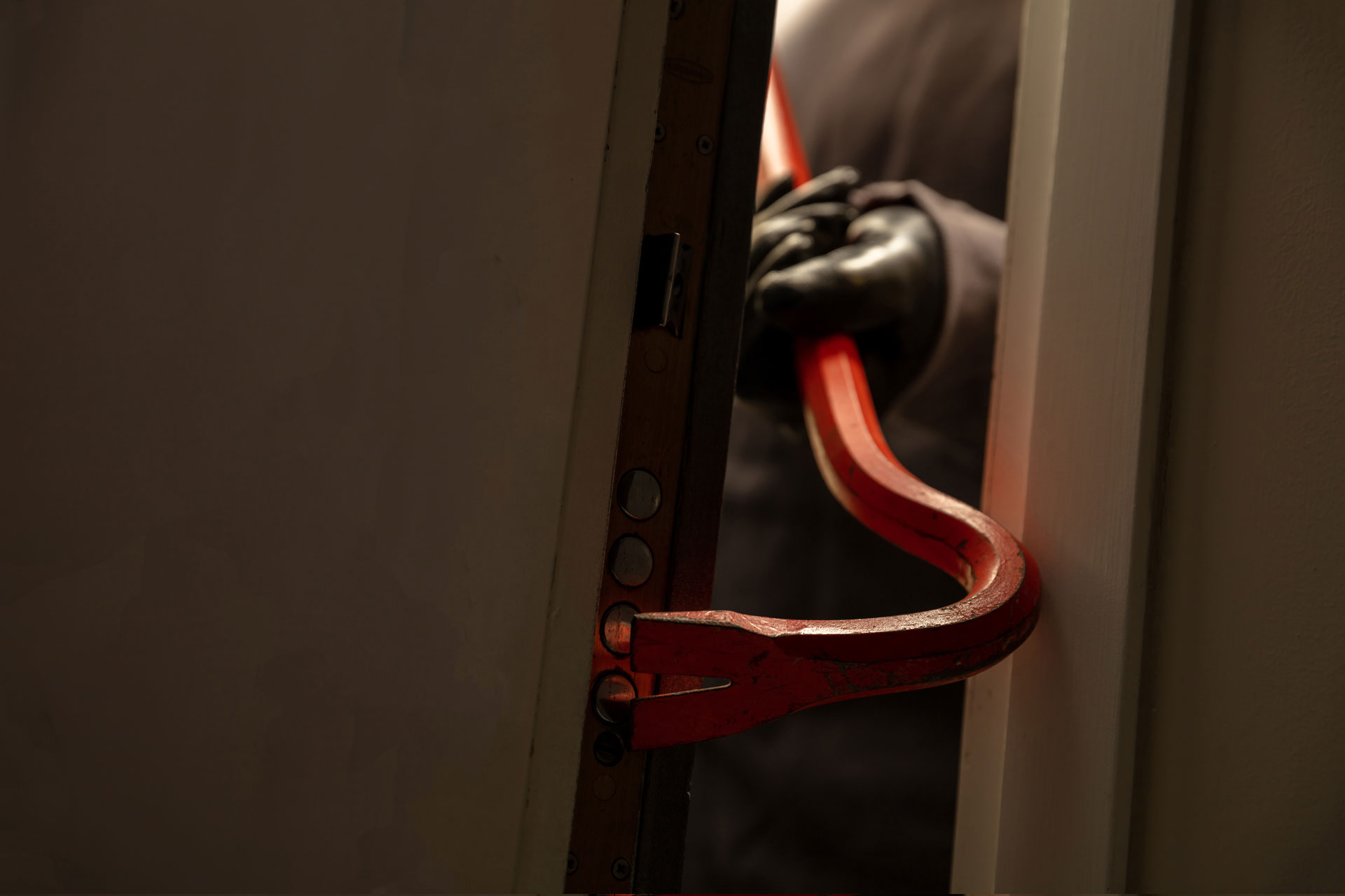 Γαλάτσι:-Πατέρας-με-μωρό-στην-αγκαλιά-ήρθε-αντιμέτωπος-με-διαρρήκτη