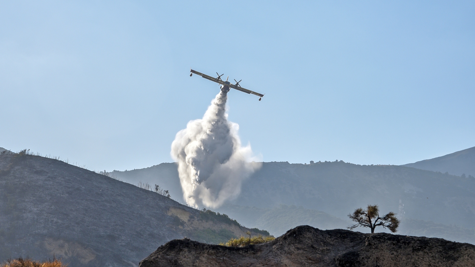 Φωτιά-στην-Κάντζα-–-Ηχησε-το-112