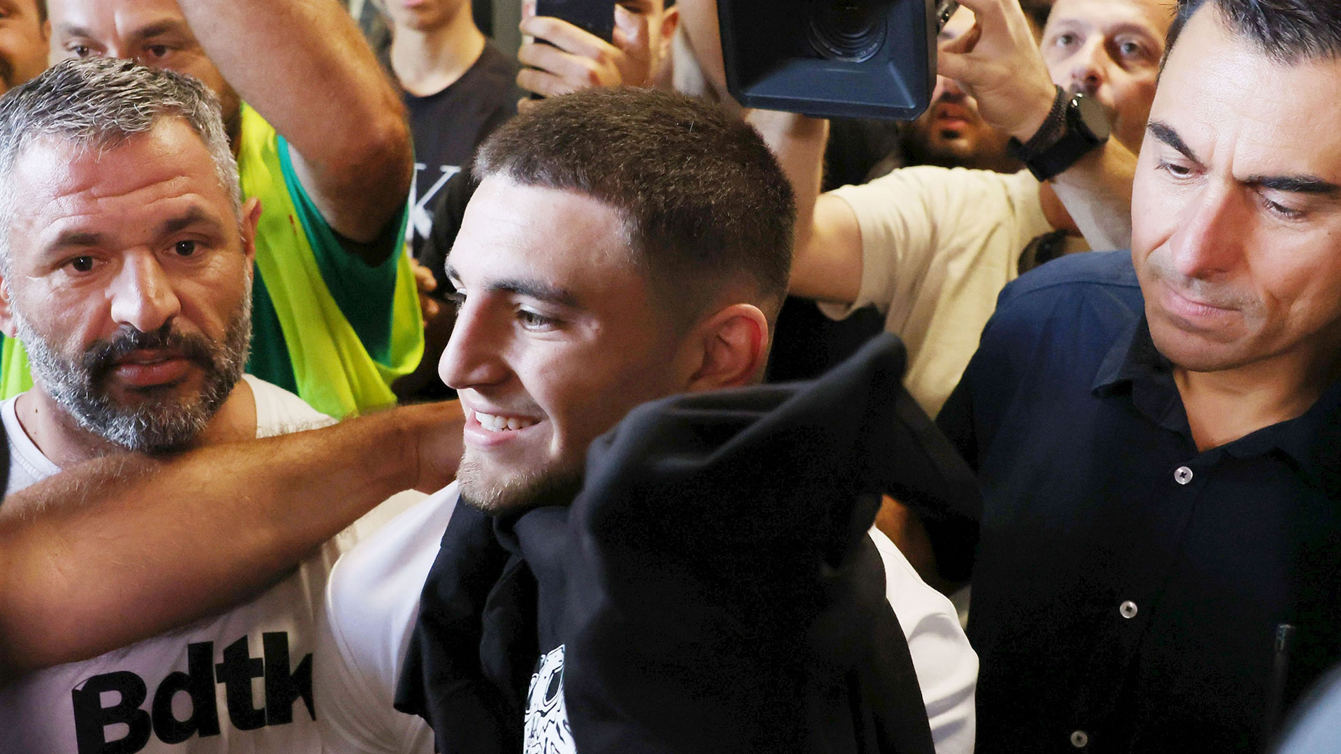 Οι-μεταγραφές-έκλεψαν-την-παράσταση-στην-πρεμιέρα