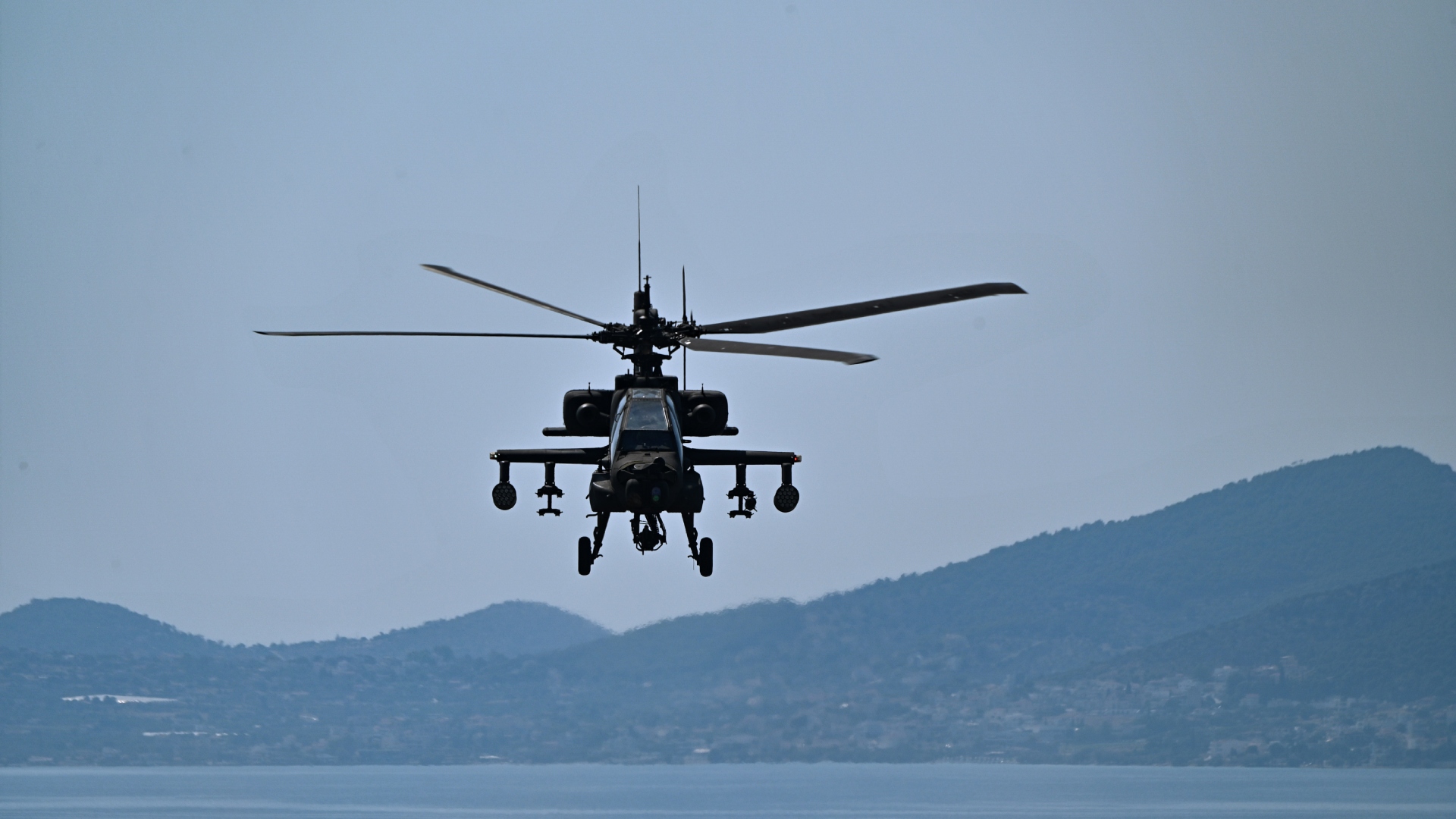 Στην-Ελλάδα-οι-spike-nlos-και-τα-ανταλλακτικά-των-apache
