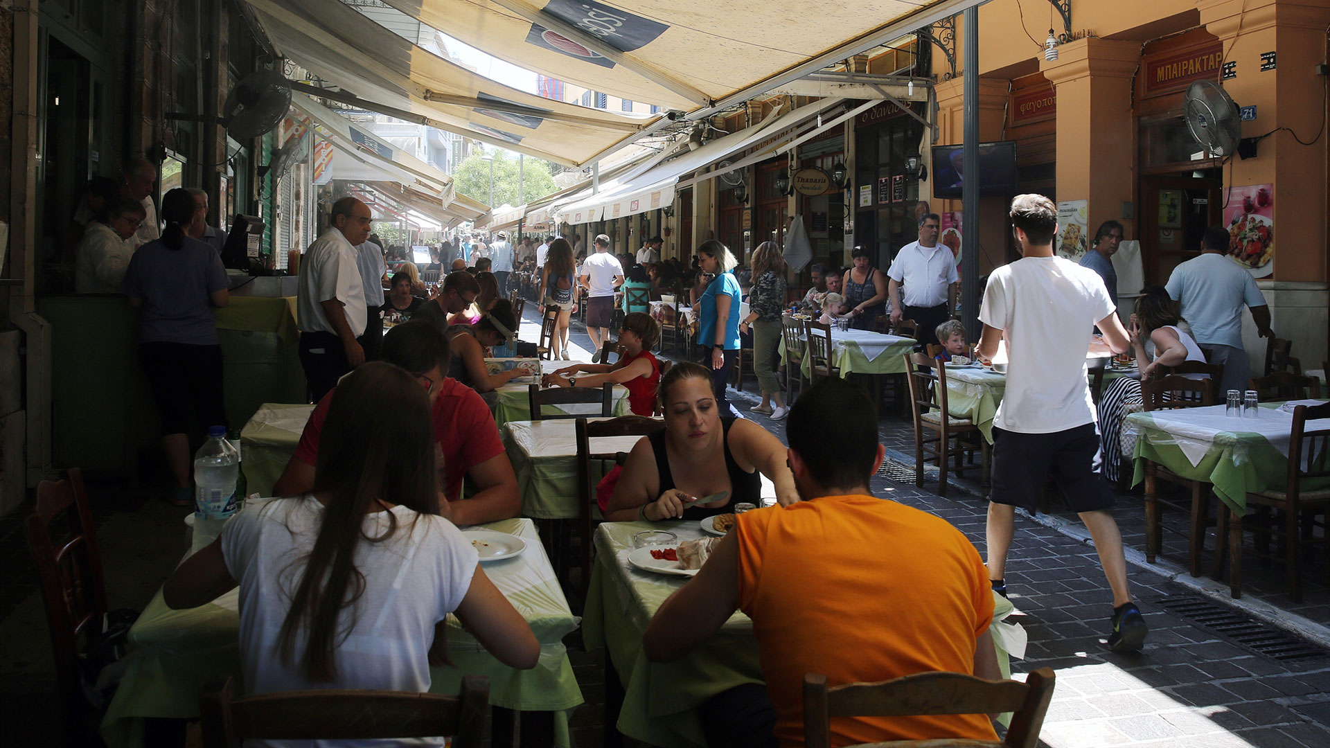 Μειώθηκε-για-δεύτερο-τρίμηνο-ο-τζίρος-στην-εστίαση