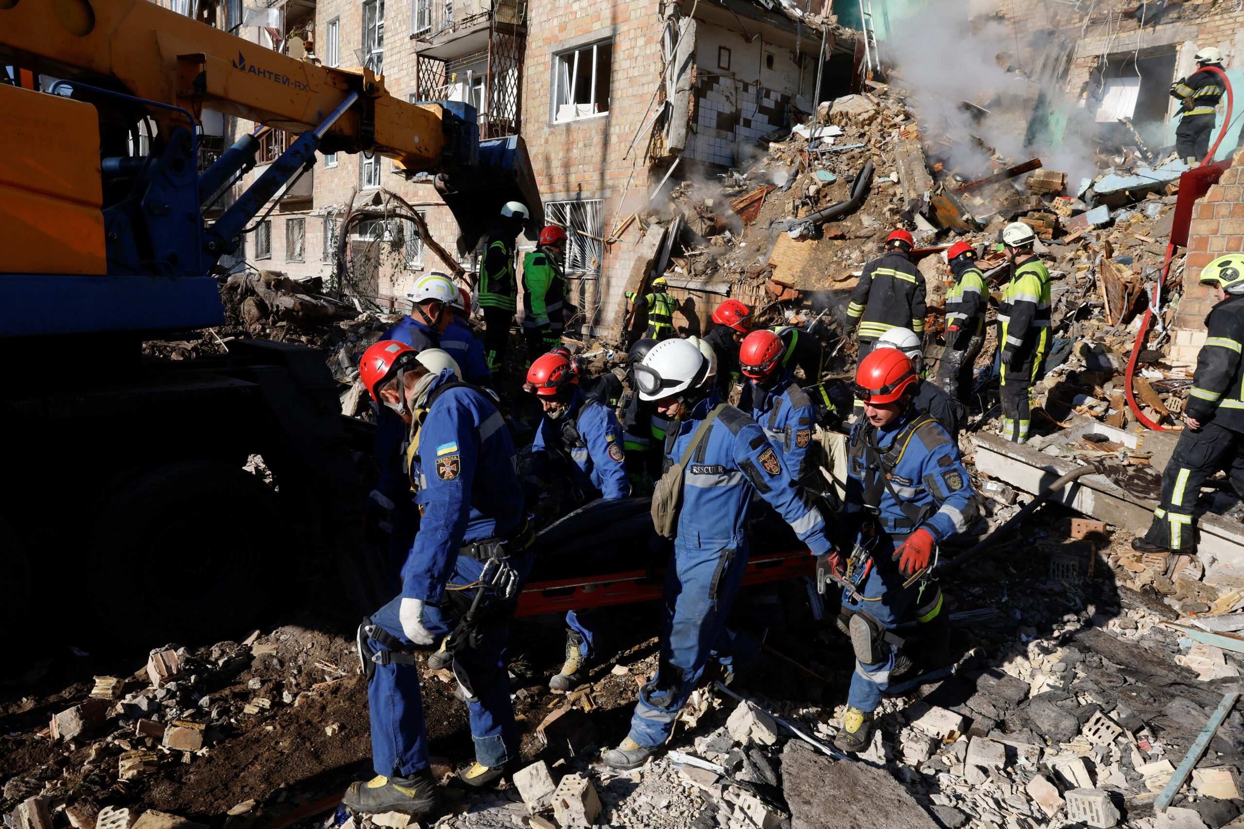 Διεθνείς-αντιδράσεις-μετά-τη-ρωσική-επίθεση-στο-Κίεβο