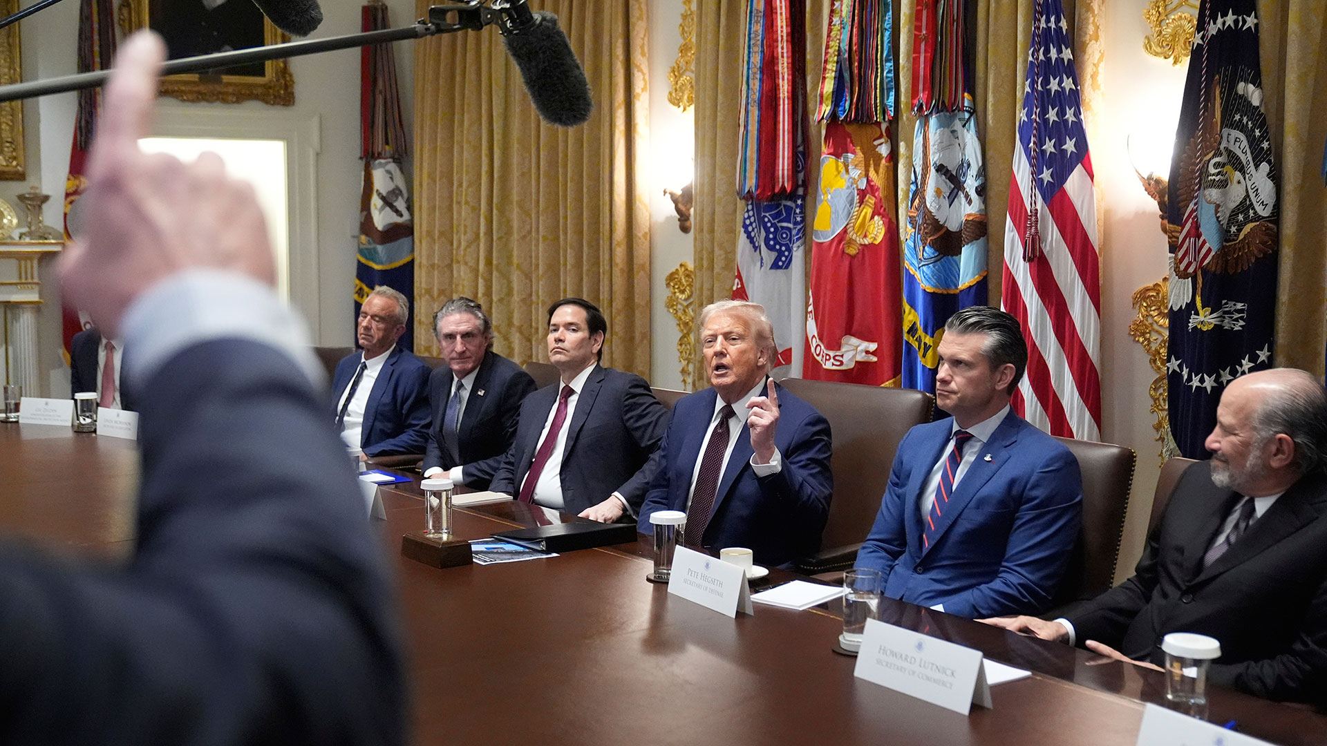 Τραμπ:-Οι-καρποί-του-κατευνασμού