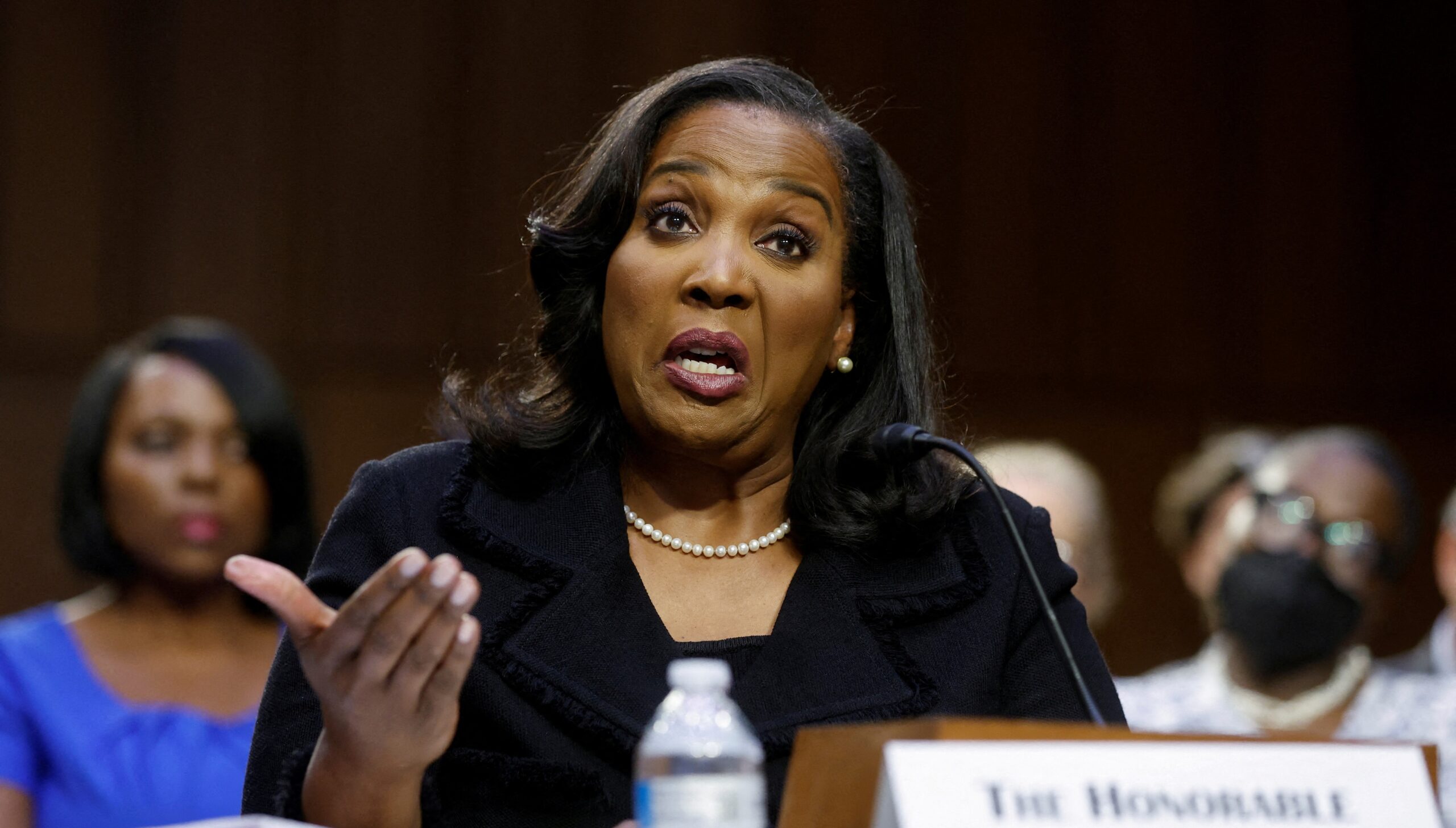 o-Τραμπ-υπονομεύει-έναν-πυλώνα-της-διεθνούς-οικονομίας