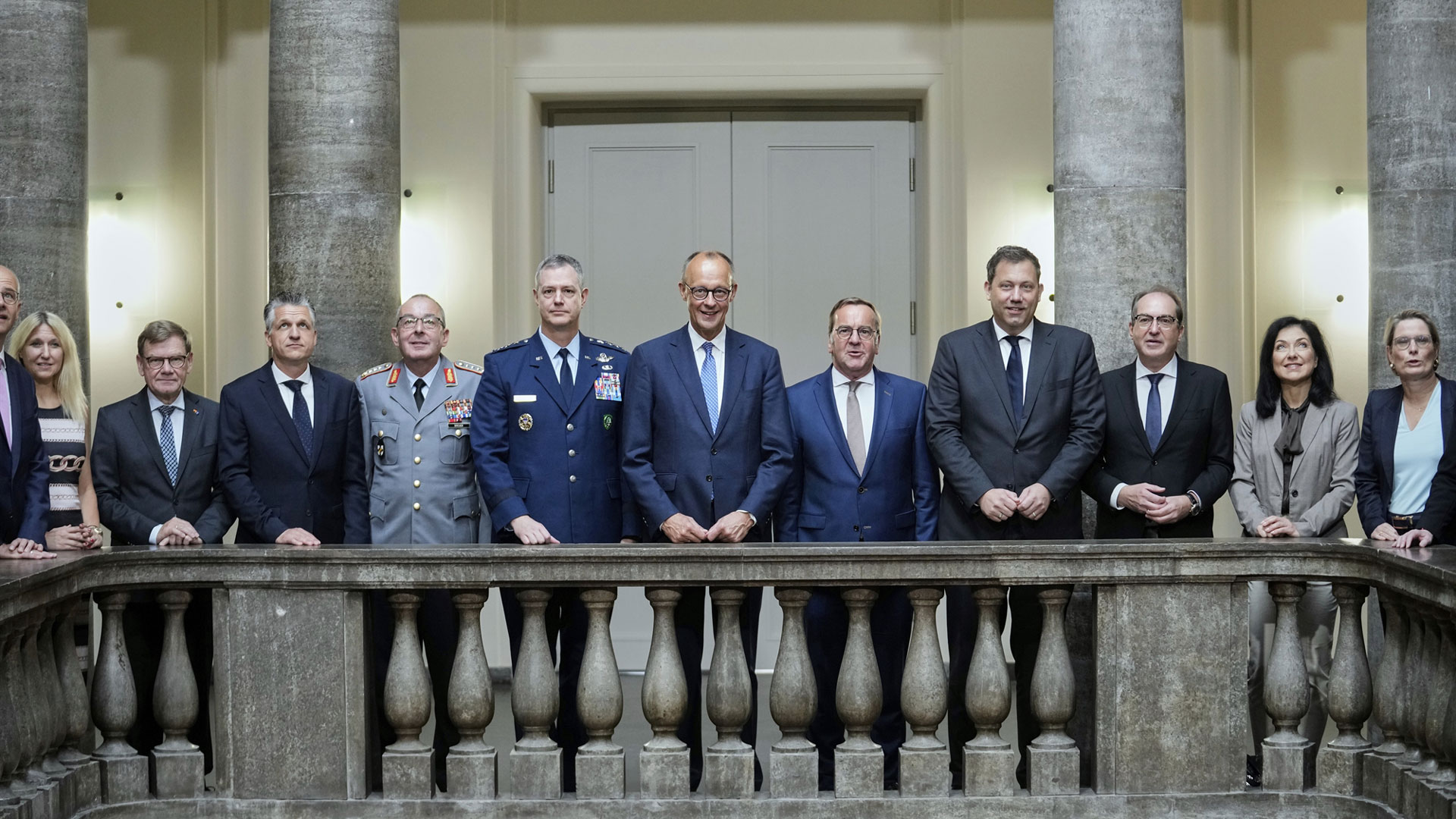 Ενίσχυση-των-ενόπλων-δυνάμεων-στη-Γερμανία