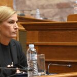 Βανδαλισμός-στο-πολιτικό-γραφείο-της-Σέβης-Βολουδάκη-–-«Δεν-θα-με-φιμώσουν»