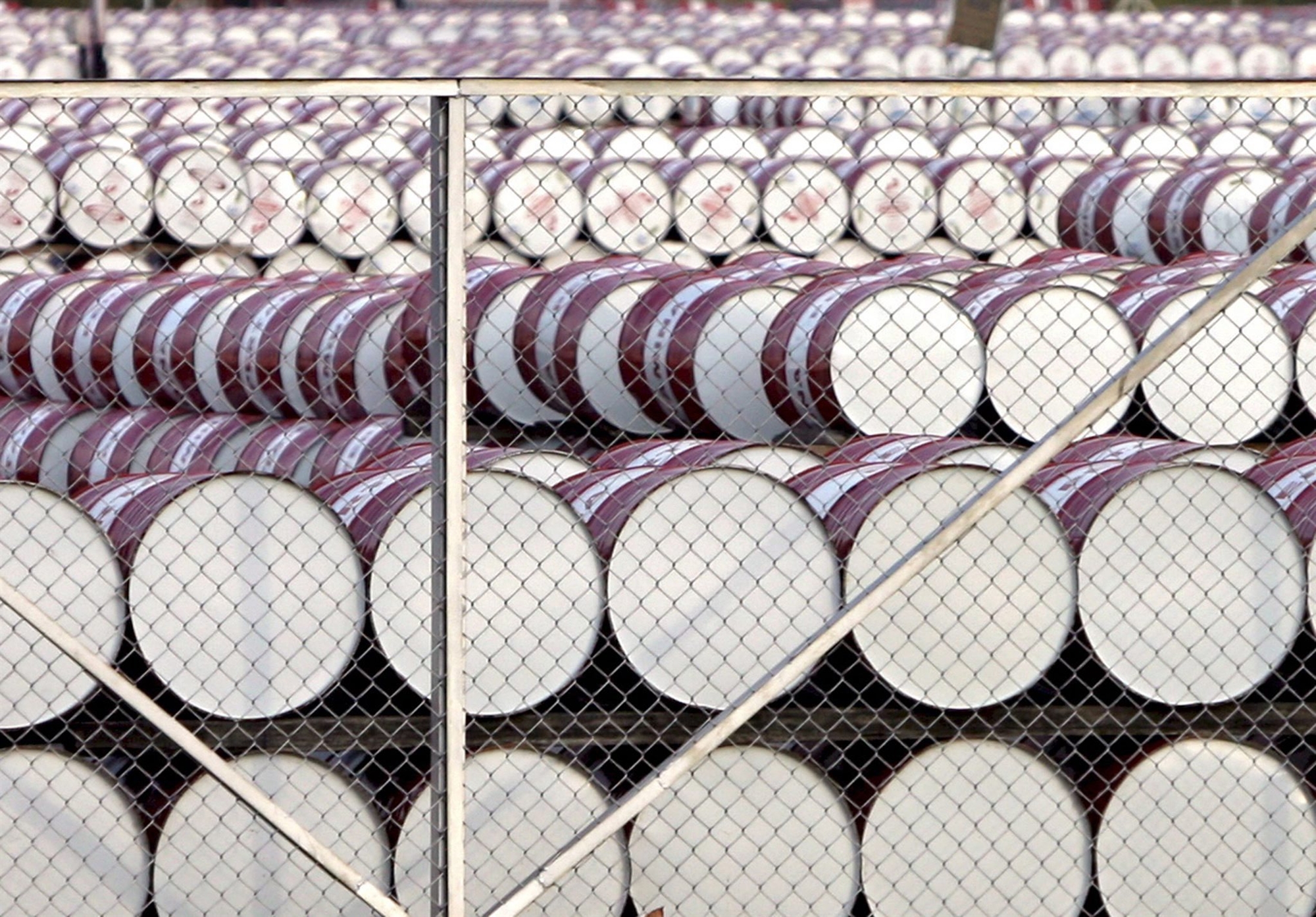 Υπερπροσφορά-πετρελαίου-«βλέπει»-η-Διεθνής-Υπηρεσία-Ενέργειας