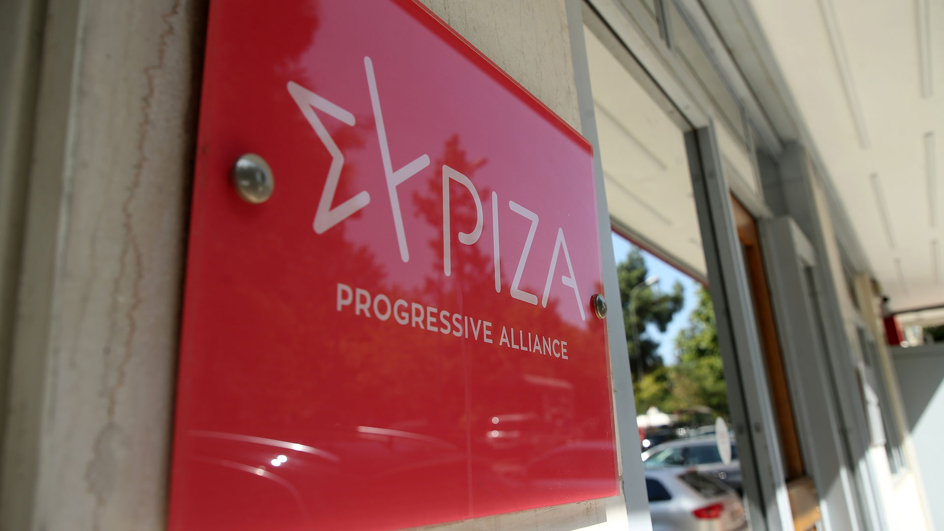 Η-σεναριολογία-για-Τσίπρα,-«αγκάθι»-για-Κουμουνδούρου