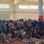 Κρήτη:-Πάνω-από-1.100-μετανάστες-στην-Αγυιά,-ενώ-φτάνουν-συνεχώς-βάρκες