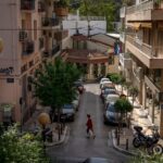 Αδεια-σπίτια-και-κενά-στο-στεγαστικό