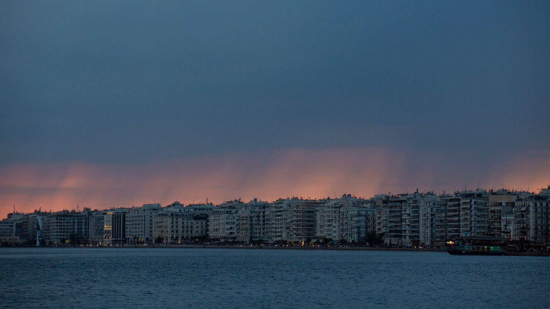 Θεσσαλονίκη:-Δεύτερη-σορός-άνδρα-εντοπίστηκε-μέσα-σε-λίγες-ώρες-στον-Θερμαϊκό