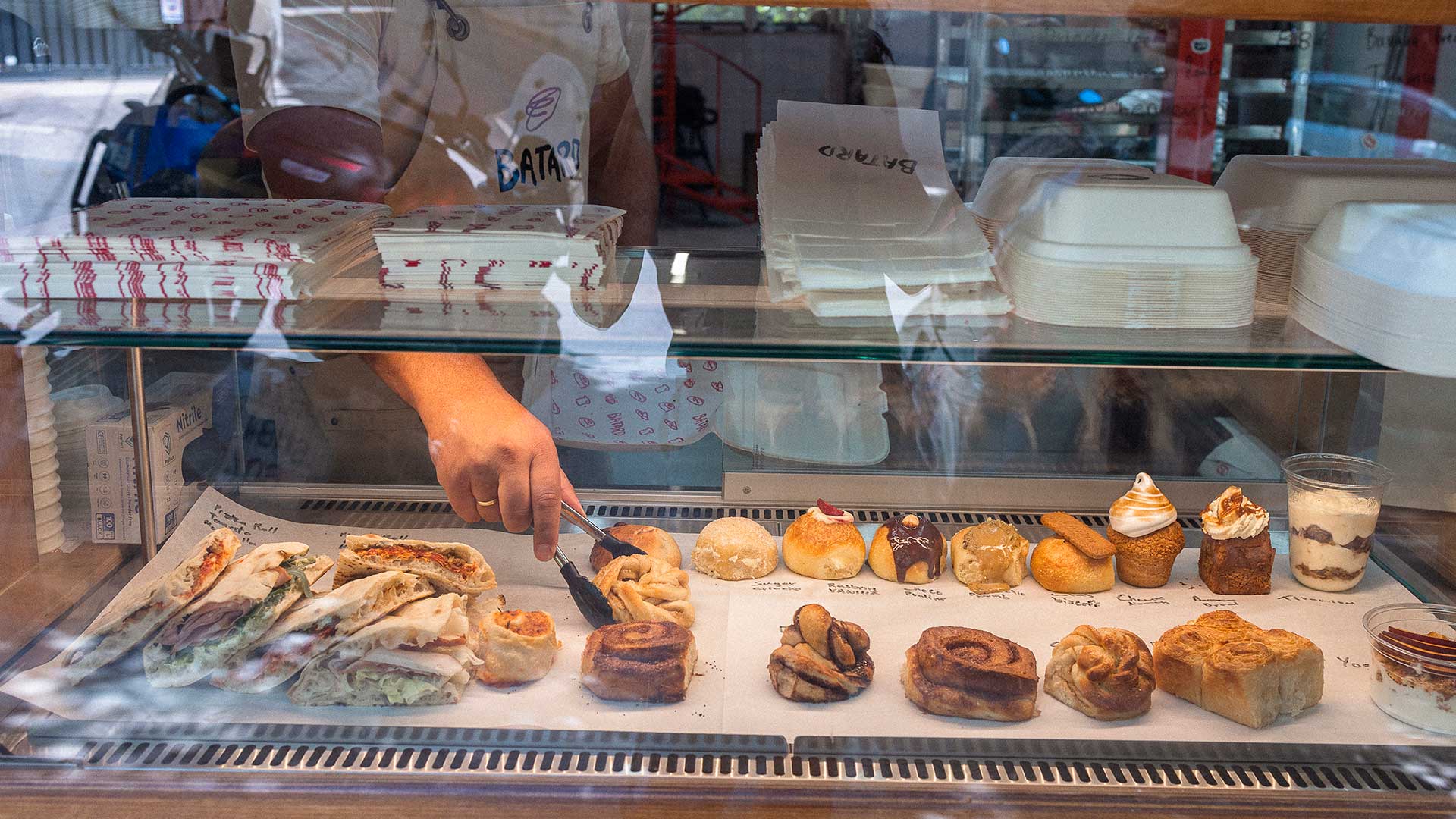 batard:-ο-νέος-φούρνος-του-Παγκρατίου-ανήκει-σε-δύο-σεφ