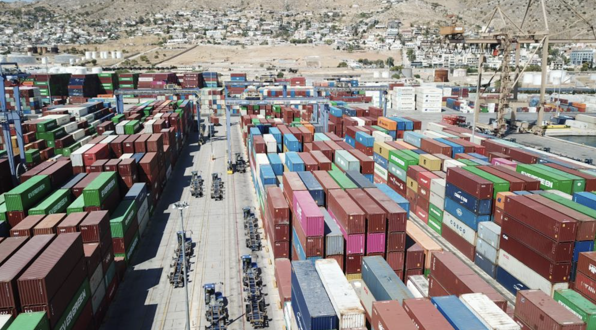 Επιχείρηση-«Καλυψώ»:-Περισσότερα-από-2.400-κοντέινερ-κατασχέθηκαν-στο-λιμάνι-του-Πειραιά