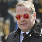 Μεντβέντεφ:-Ο-προϋπολογισμός-του-2026-είναι-«πολεμικός»