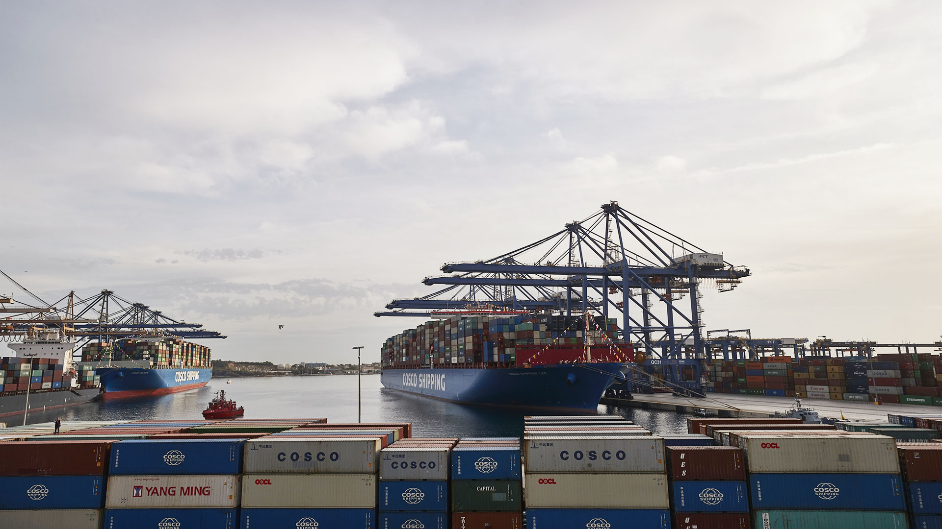 Ο-Πειραιάς-ανησυχεί-τις-ΗΠΑ