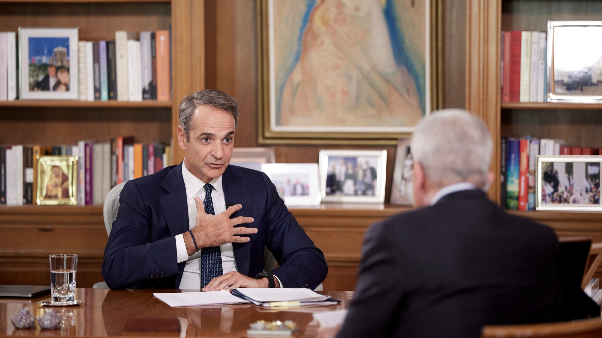 live-η-συνέντευξη-του-Κυριάκου-Μητσοτάκη