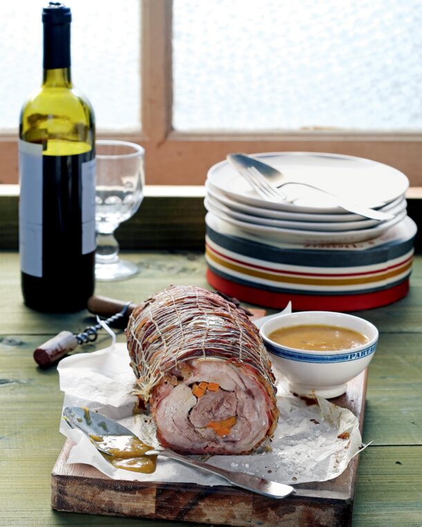 Χοιρινό-ρολό-με-καρότα-και-σάλτσα-πορτοκάλι