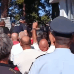 Ενταση-στις-Σέρρες:-Αγρότες-προπηλάκισαν-τον-υφυπουργό-Αγροτικής-Ανάπτυξης