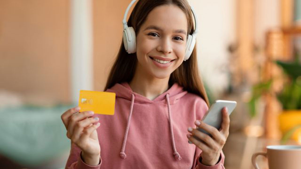 generation-a:-Η-γενιά-που-μεγαλώνει-με-τραπεζικές-εφαρμογές