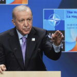 Ο-Ερντογάν-καλεί-τις-ΗΠΑ-να-αναθεωρήσουν-για-τη-βίζα-στον-Αμπάς