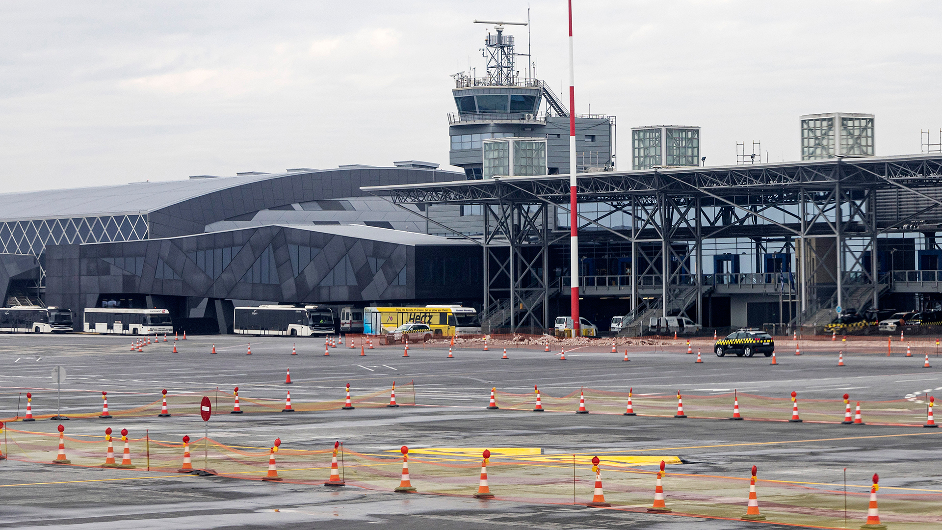 Θεσσαλονίκη:-Εξαγοράσιμη-ποινή-στον-35χρονο-που-προκάλεσε-αναγκαστική-προσγείωση-στο-«Μακεδονία»