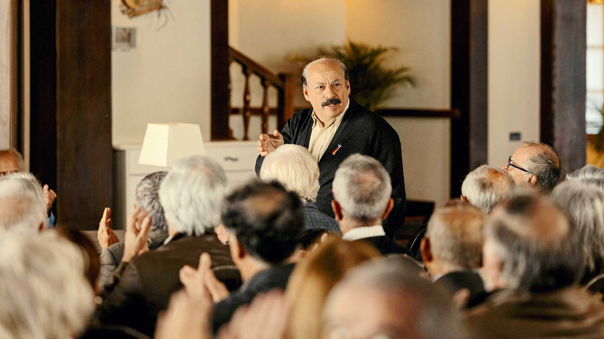 Εχτισε-μια-ζωή-πάνω-στο-πιο-μεγάλο-ψέμα