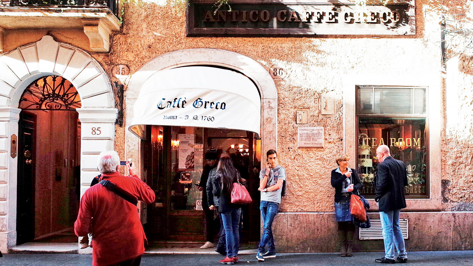 Κινδυνεύει-με-έξωση-το-στέκι-του-Γκαίτε-στη-Ρώμη