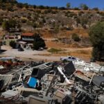 Εριχναν-σκουπίδια-σε-λόφο-του-Κορυδαλλού-–-Δύο-συλλήψεις