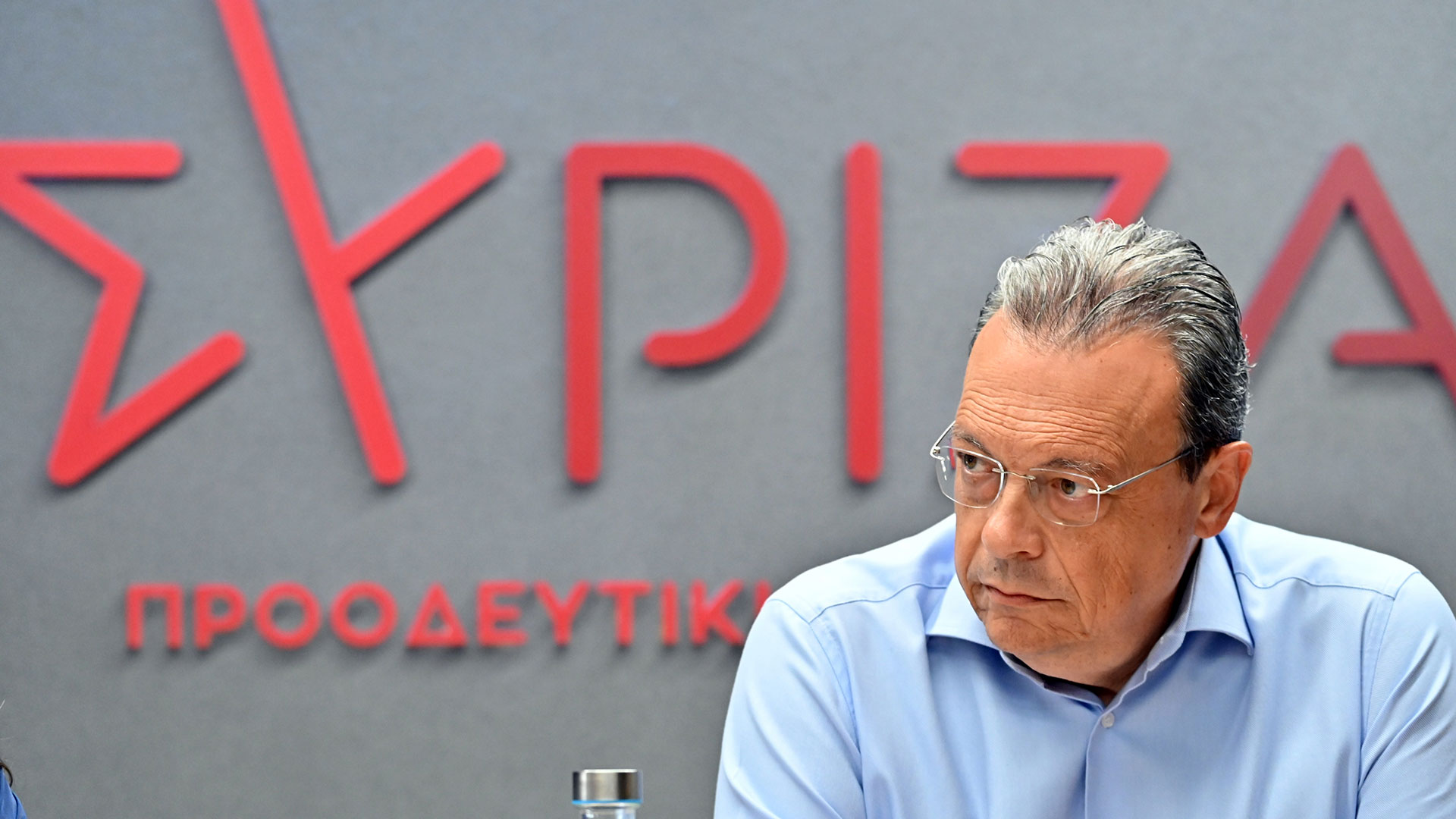 Θεωρείο:-Η-απουσία