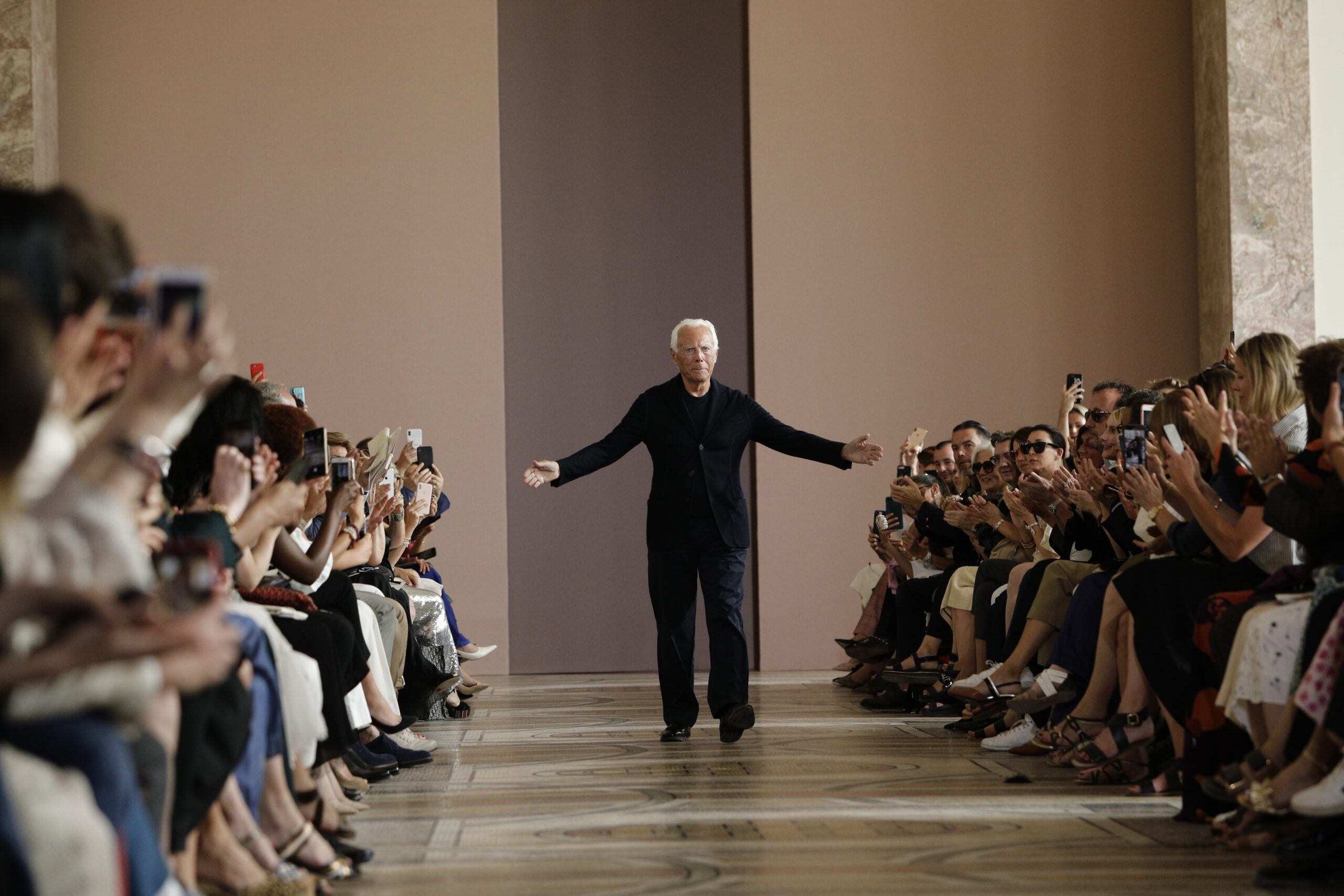 Τζόρτζιο-Αρμάνι:-Πέθανε-ο-εμβληματικός-σχεδιαστής-μόδας