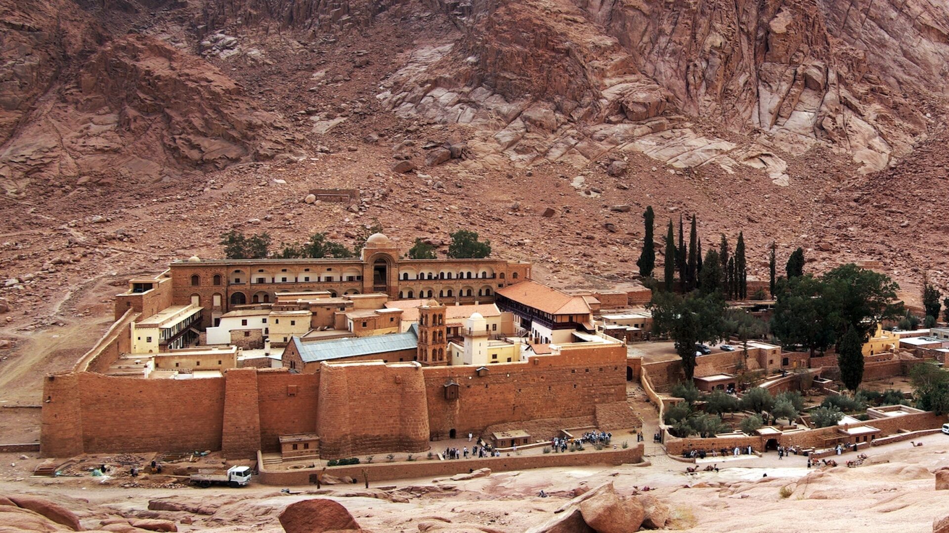 Μονή-Σινά:-Σε-αποδρομή-ο-Δαμιανός-–-Βήματα-άρσης-του-αδιεξόδου