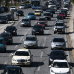 Αττική:-Στο-«κόκκινο»-η-κίνηση-στους-δρόμους-–-Πού-παρατηρούνται-καθυστερήσεις