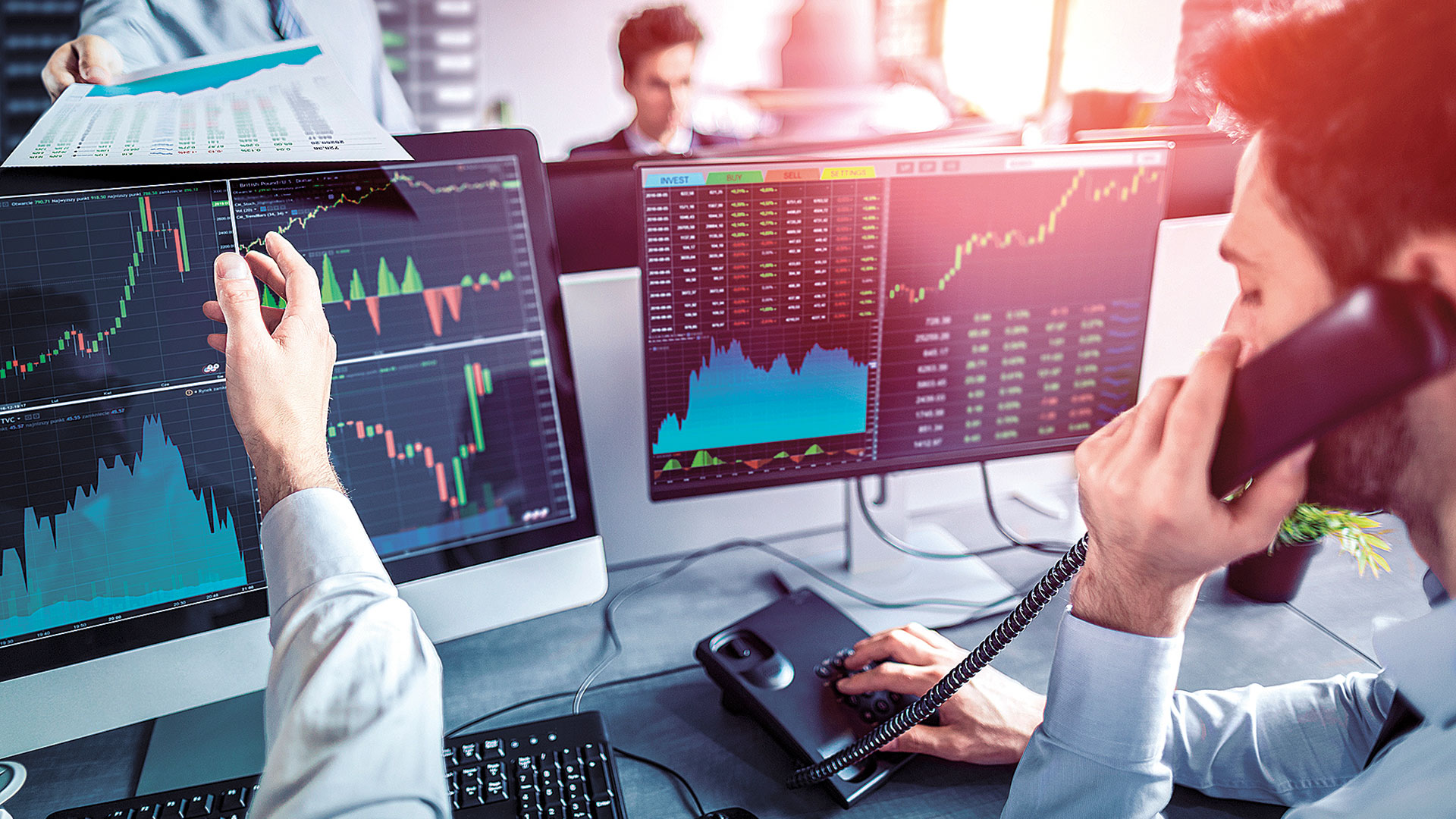 Η-Ελλάδα-αναμένεται-να-αντλήσει-8-9-δισ.-ευρώ-από-τις-αγορές-το-2026