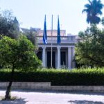 Κυβερνητικές-πηγές-κατά-Τσίπρα:-«Το-ποτάμι-δεν-γυρίζει-πίσω,-η-χώρα-πηγαίνει-μπροστά»