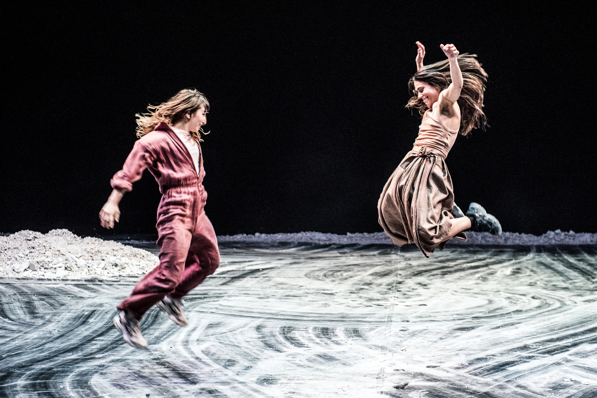 Χορεύοντας-μπάλο-σε-αστικό-τοπίο-–-Ο-τσάμικος-στο-σήμερα