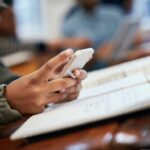 14.806-αποβολές-μαθητών-για-χρήση-κινητού-στο-σχολείο