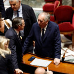 Η-αστάθεια-στο-Παρίσι-και-τα-σενάρια-της-επόμενης-ημέρας