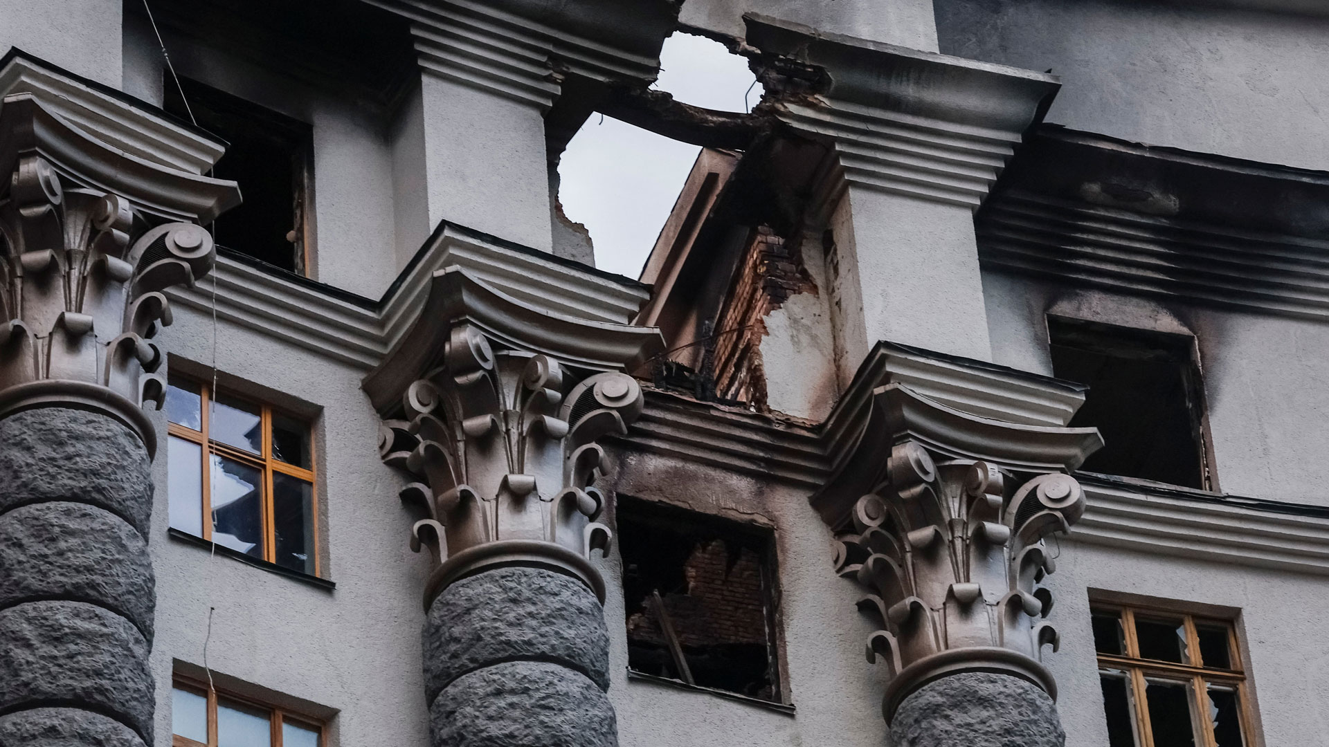 Κίεβο:-Με-πύραυλο-Ισκαντέρ-χτύπησε-η-Ρωσία-το-κυβερνητικό-κτίριο