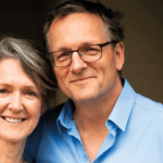 «Τρώγοντας-χωρίς-τον-νεκρό-σύζυγό-μου»:-Ενας-χρόνος-από-την-τραγωδία-του-Μάικλ-Μόσλεϊ-στη-Σύμη