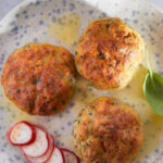 Ψαρομπιφτέκια-με-γαρίδες-και-κρανιό