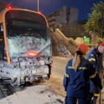 Πρόσκρουση-τραμ-σε-λεωφορείο:-Εικόνες-και-βίντεο-από-το-σημείο-του-ατυχήματος