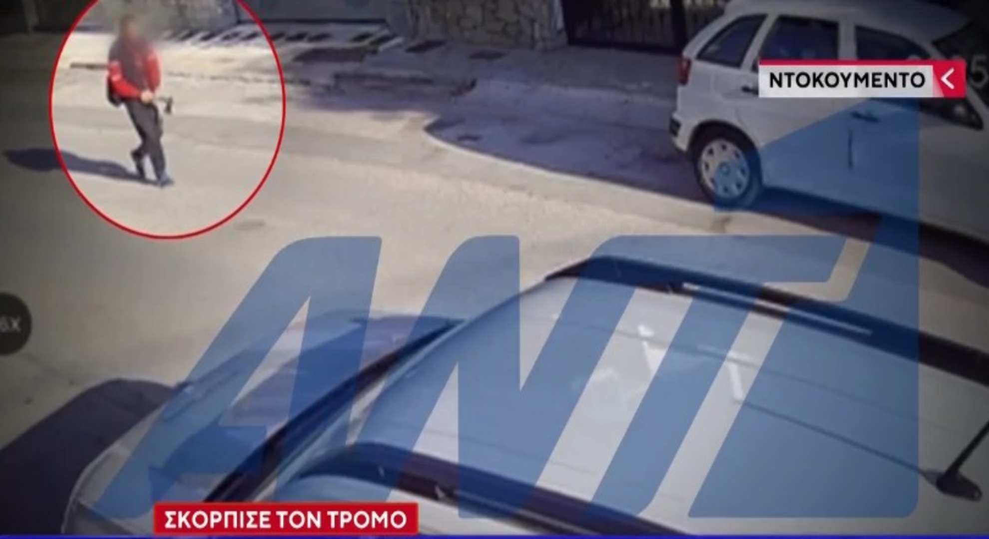 Βριλήσσια:-45χρονος-με-τσεκούρι-προκάλεσε-ζημιές-σε-σπίτια-και-αυτοκίνητο-(βίντεο)