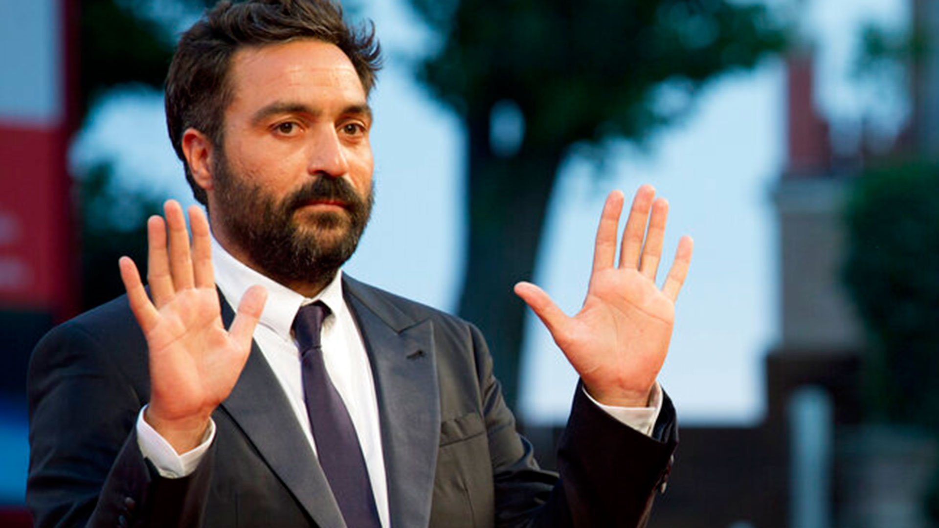 Ο-Σαβέριο-Κοστάντσο-στο-agora-series