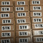 Κατασχέθηκε-κοκαΐνη-αξίας-1-εκατ.-ευρώ-στον-Πειραιά-(εικόνες-–-βίντεο)