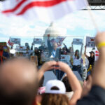 Σάντερς-στο-συλλαλητήριο-«no-kings»:-«Δεν-μισούμε-την-Αμερική-–-την-αγαπάμε»