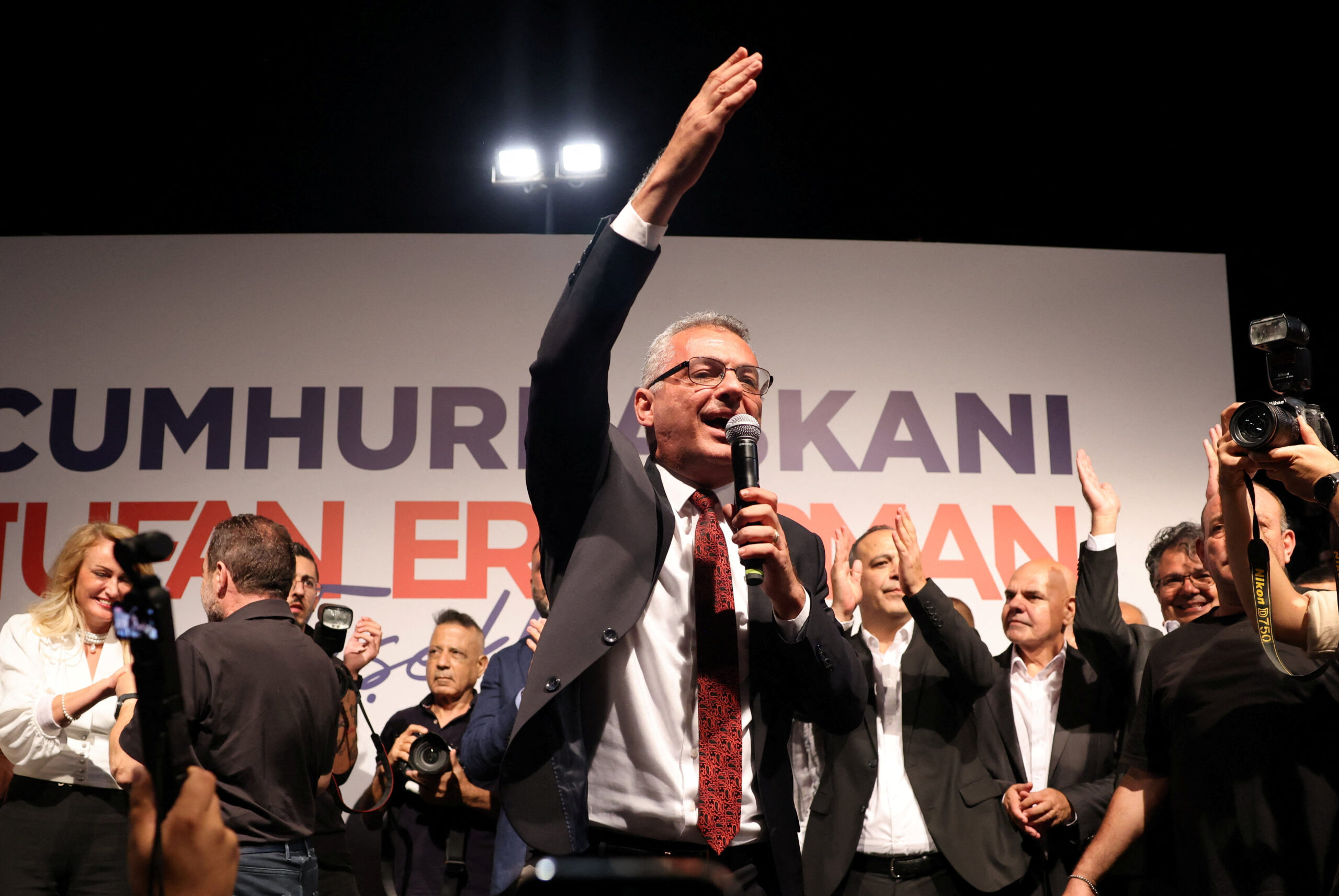 Αρθρο-Κωνσταντίνου-Φίλη:-Μήνυμα-προς-δύο-κατευθύνσεις