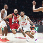 Ολυμπιακός-Μονακό-87-92:-Αμυνα-και-τρίποντα-πλήγωσαν-τους-«ερυθρόλευκους»