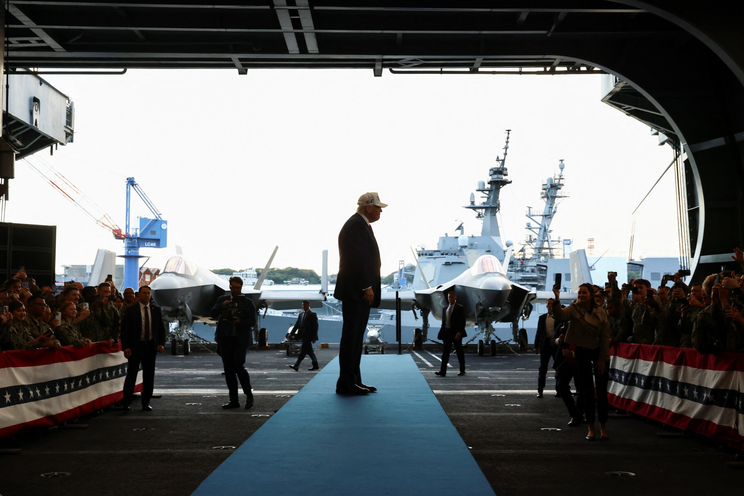 Τραμπ:-Το-μυστικό-υπόμνημα-για-τα-χτυπήματα-σε-Καραϊβική-και-Ειρηνικό-–-Φόβοι-για-κλιμάκωση