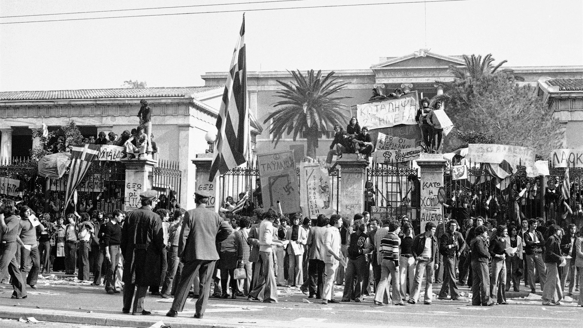 Γιατί-το-Πολυτεχνείο-δεν-ήταν-ελληνική-εξαίρεση