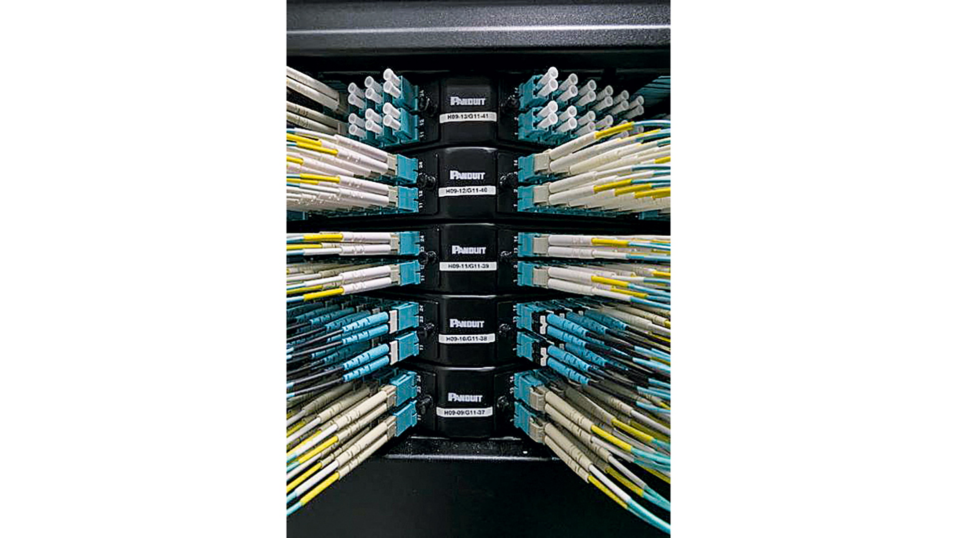 Φουντώνει-η-μάχη-στις-τηλεπικοινωνίες